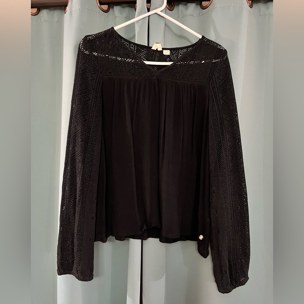 Roxy black long sleeve shirt with crochet accents, size small